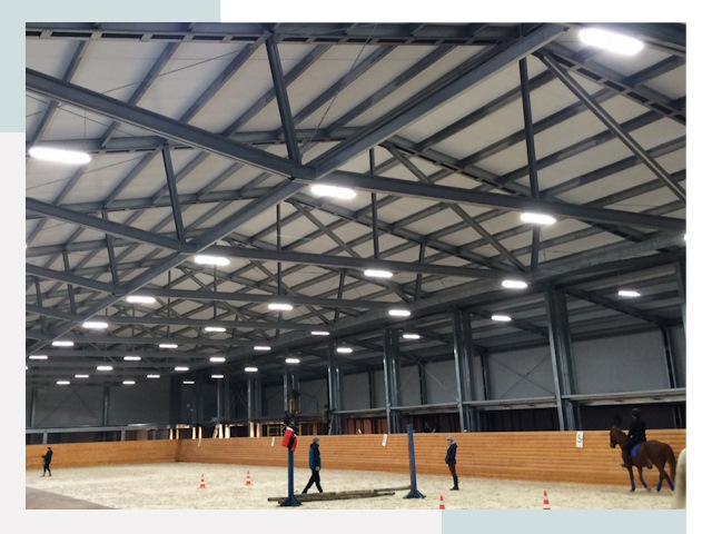 Строительство конных манежей от 611 руб в Фурманов